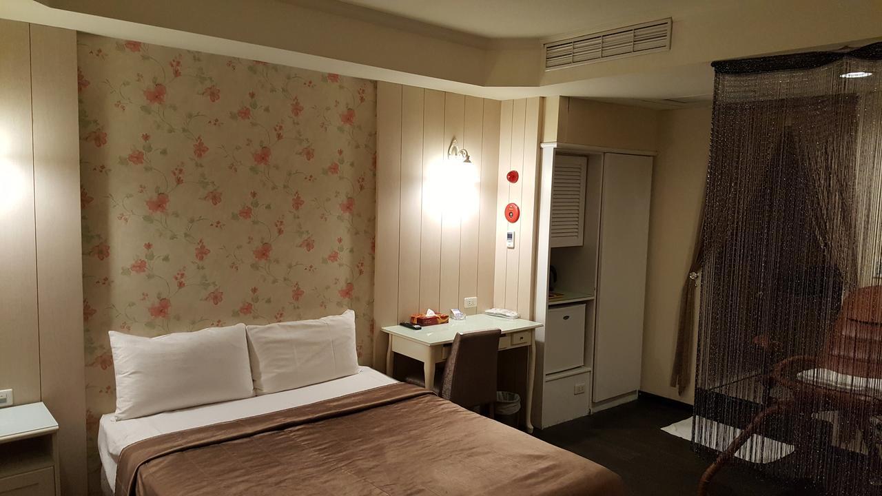 Windmill Fashion Hotel Kaohsiung Exterior photo